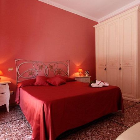 Miriam Guesthouse Рим Стая снимка