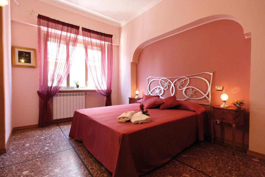 Miriam Guesthouse Рим Стая снимка