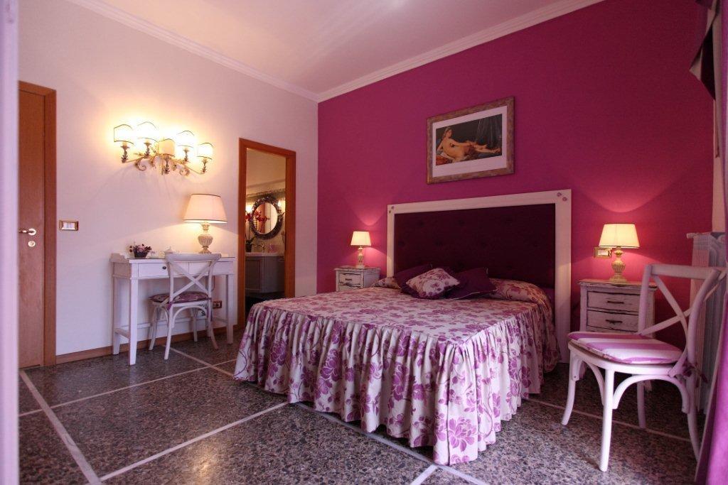 Miriam Guesthouse Рим Стая снимка